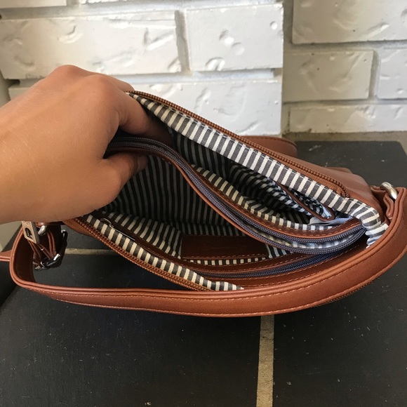 Celine dion purse - Picture 4 of 8